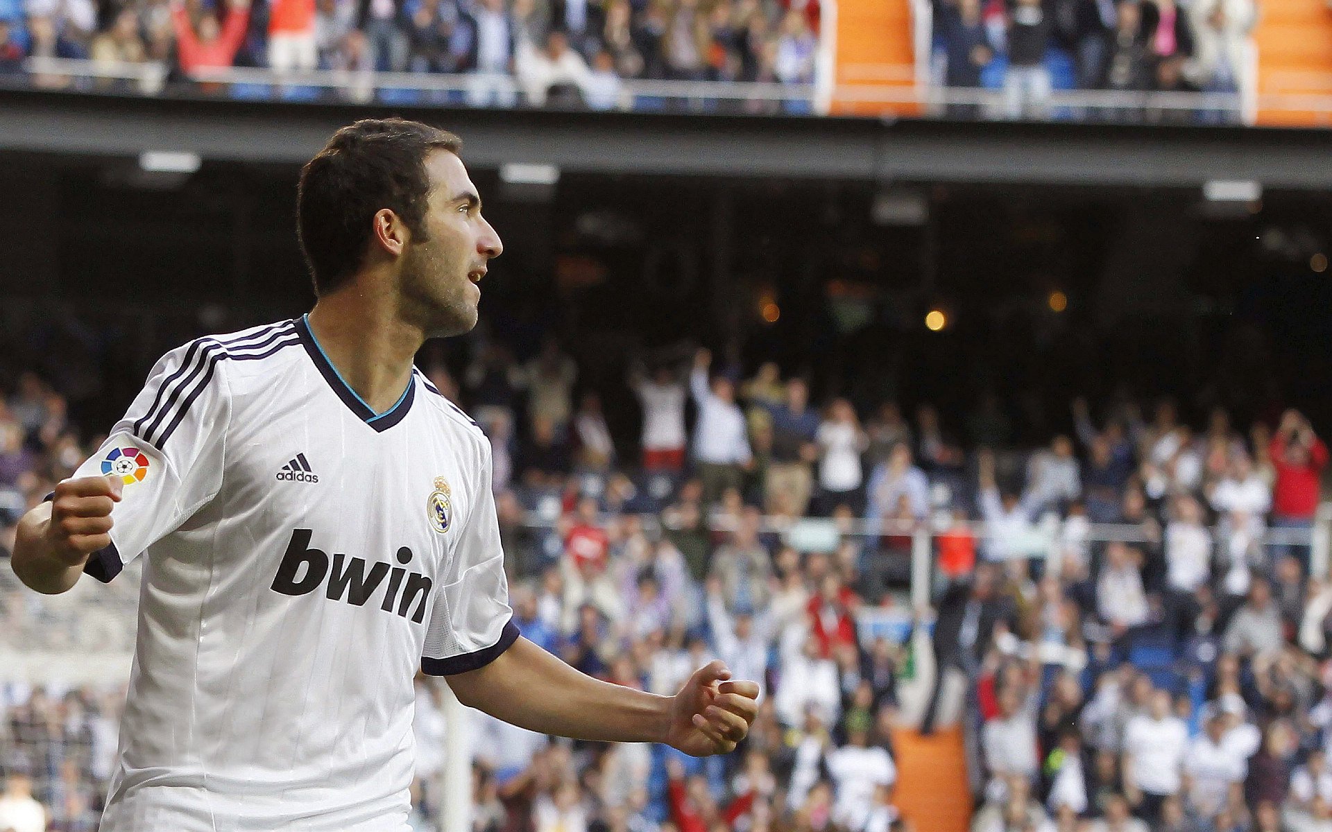 华体会真人-“安赫尔·巴尔博萨的攻守兼备与快节奏突破，成就美洲狮队的制胜利器”